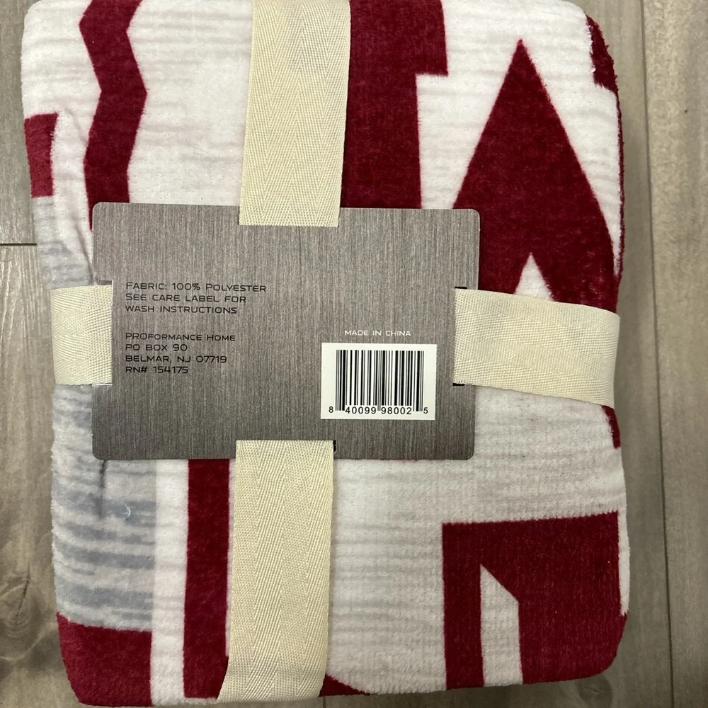 Maroon Ultra Fleece Plush Throw